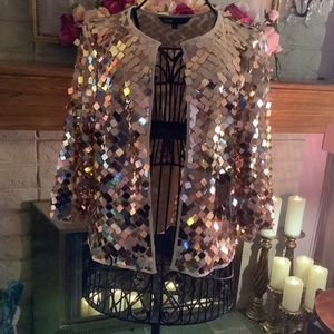 LuLaRoe Stella Jacket size Large in Gold from the elegant collection. Geometric